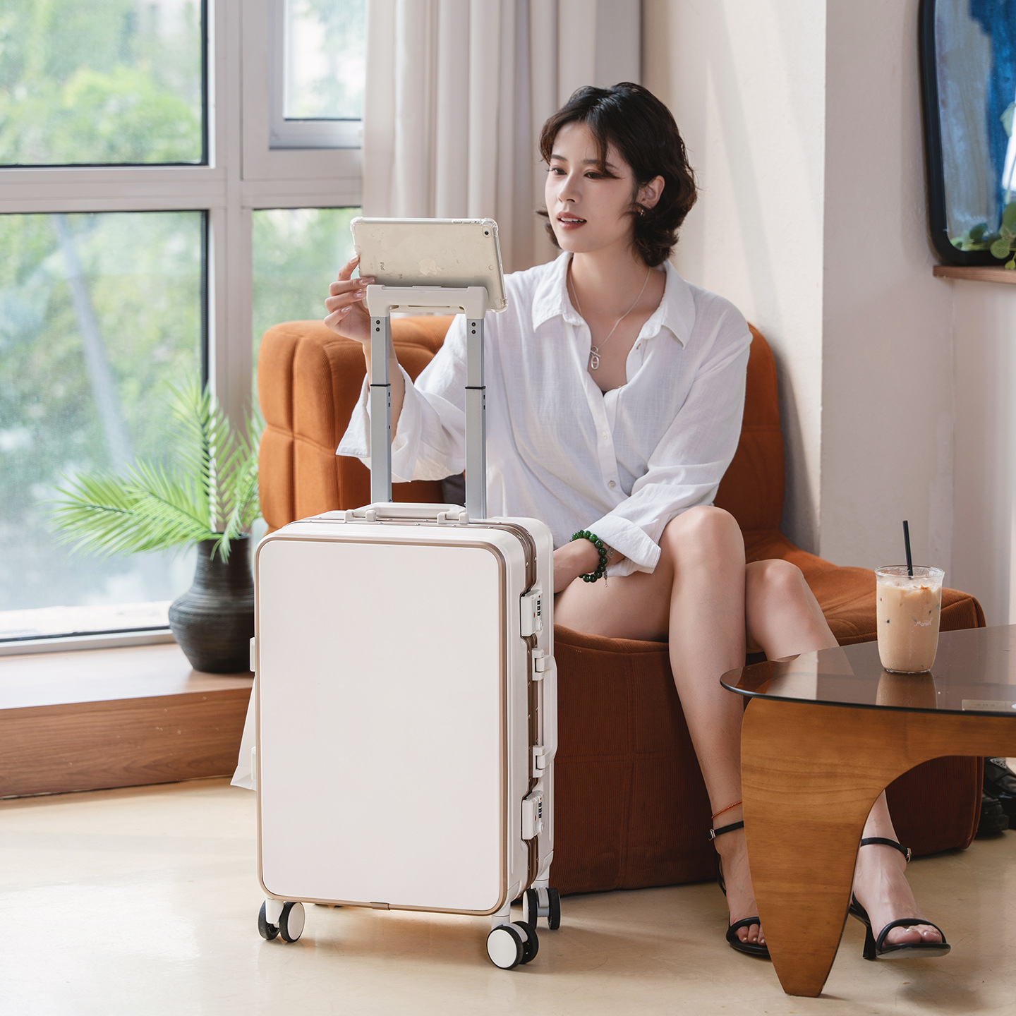 Чемоданы на колесах, белые, 20 – обзор и цена Spinner Wheel Rolling Suitcase 20 Inch